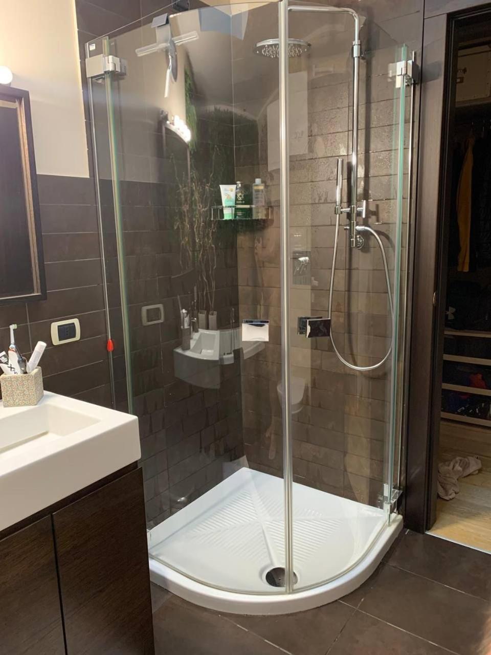 Residenza Taliedo, In Casa Privata, Abitata, Solo Camera Doppia E Bagno Personale Milan Bagian luar foto